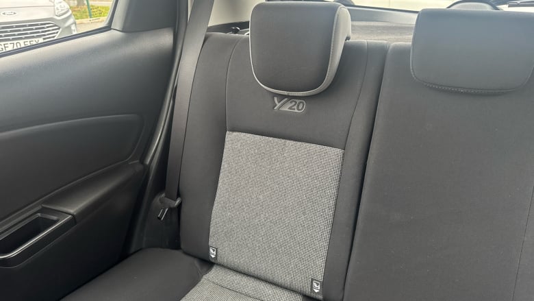 Toyota Yaris 1.5 VVT-i Y20 5dr [Bi-tone] Petrol Hatchback